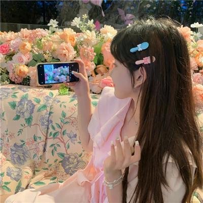 一个人的皮影戏